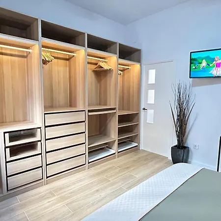El Patio Mit Privatparkplatz Apartment *